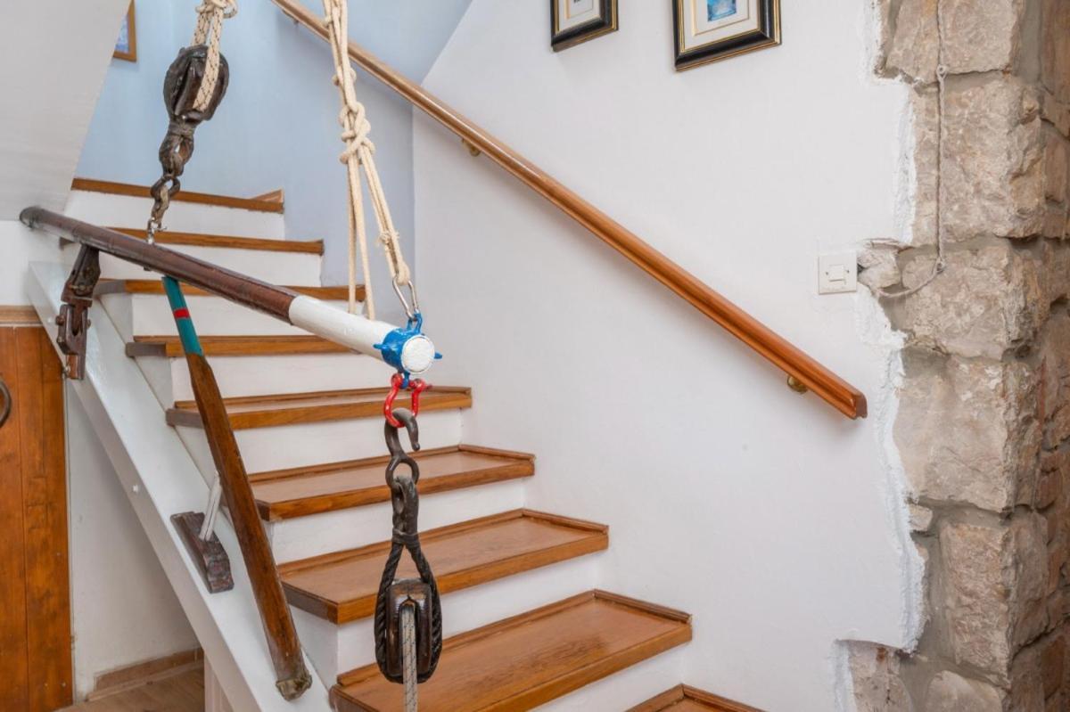 Crni In Crni - Haus Fuer 6 Personen Villa Labin  Ngoại thất bức ảnh