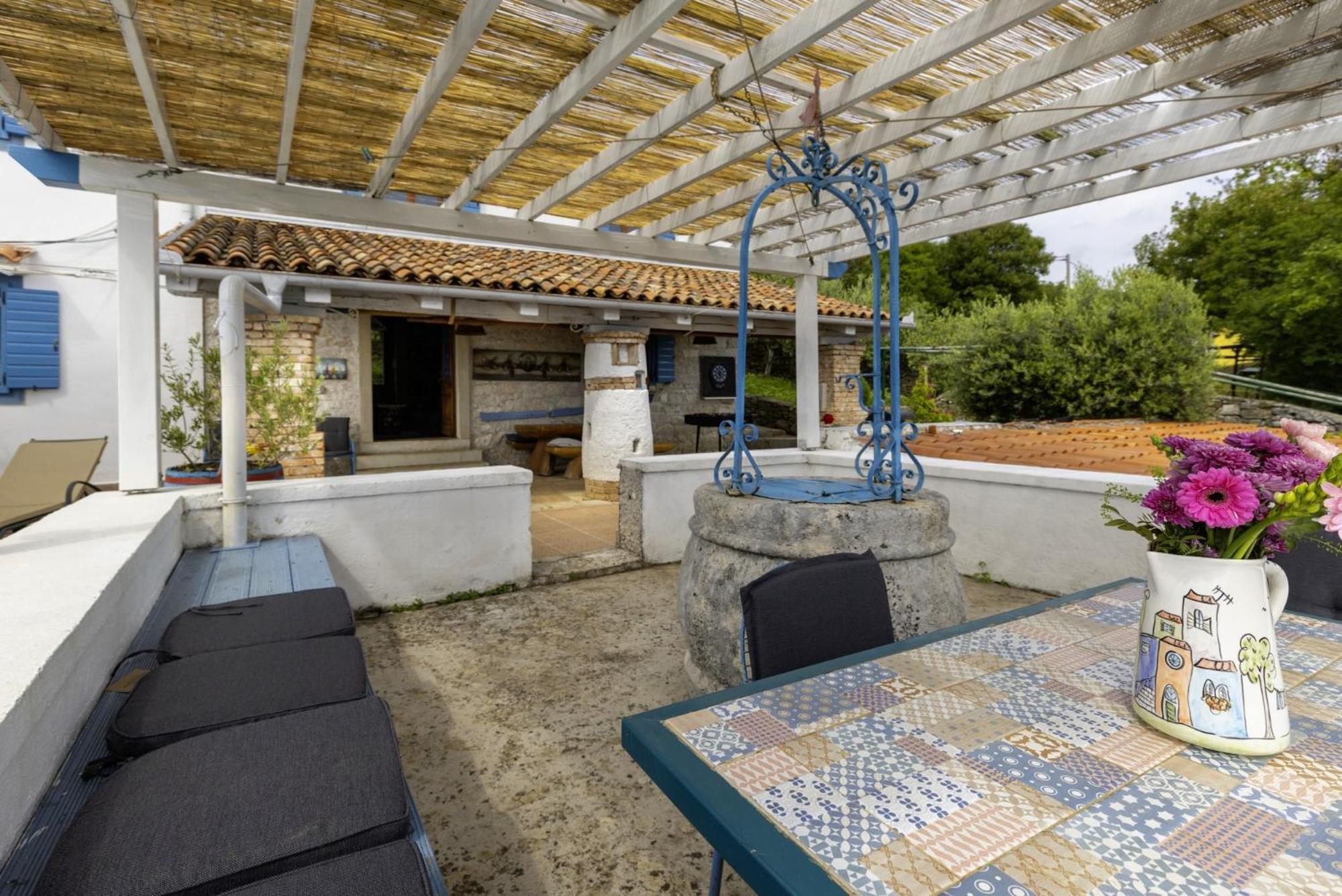 Crni In Crni - Haus Fuer 6 Personen Villa Labin  Ngoại thất bức ảnh